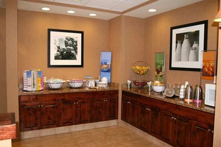 фото отеля Hampton Inn & Suites by Hilton - Pensacola University Mall
