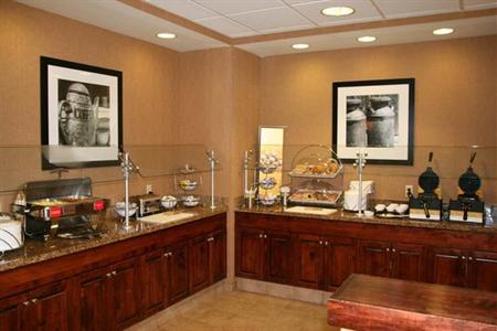 фото отеля Hampton Inn & Suites by Hilton - Pensacola University Mall
