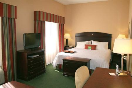 фото отеля Hampton Inn & Suites by Hilton - Pensacola University Mall