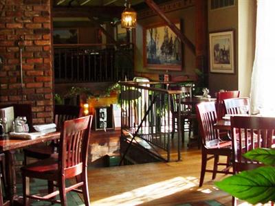 фото отеля Longfellows Hotel, Restaurant, and Conference Center