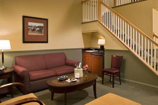 фото отеля Longfellows Hotel, Restaurant, and Conference Center
