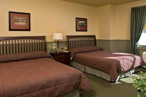 фото отеля Longfellows Hotel, Restaurant, and Conference Center