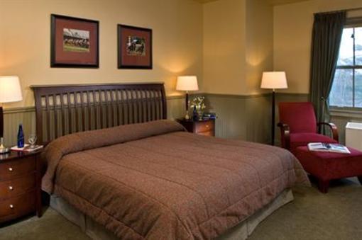 фото отеля Longfellows Hotel, Restaurant, and Conference Center