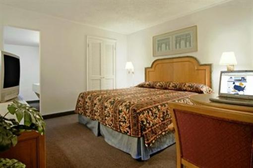 фото отеля Americas Best Value Inn Fort Jackson