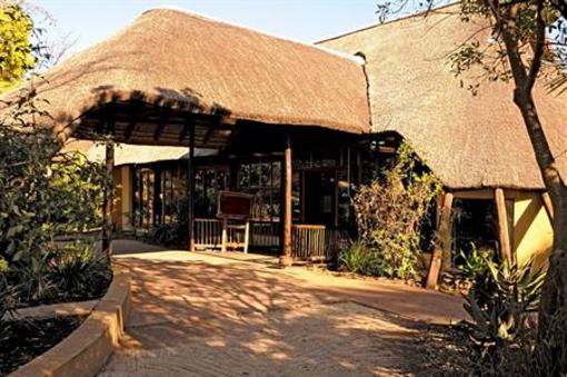 фото отеля Inkwenkwezi Private Game Reserve Safari Lodge