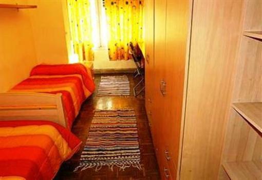фото отеля Hostal San Marius Travessera Barcelona