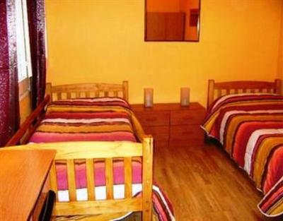 фото отеля Hostal San Marius Travessera Barcelona