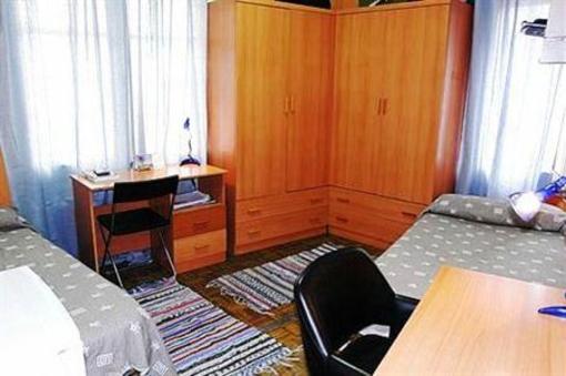 фото отеля Hostal San Marius Travessera Barcelona