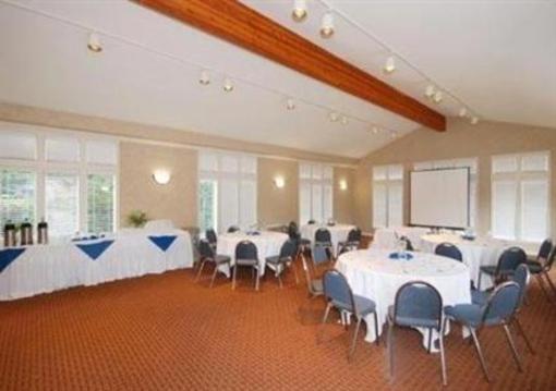 фото отеля Comfort Inn Half Moon Bay