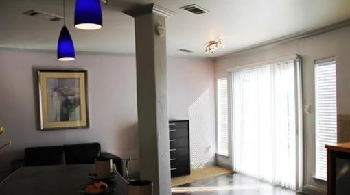 фото отеля Roli's Bed & Breakfast