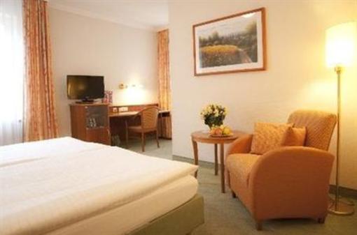 фото отеля Hotel Haus Am Park Bad Homburg vor der Hohe