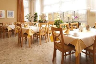 фото отеля Hotel Haus Am Park Bad Homburg vor der Hohe