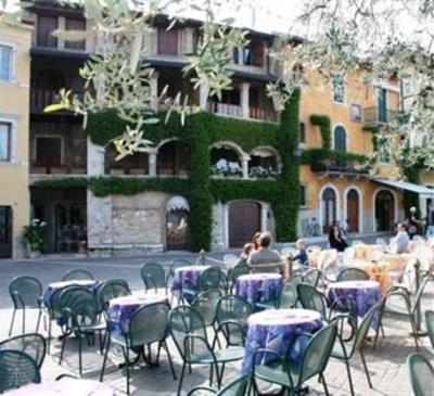 фото отеля Hotel Lido Torri Del Benaco