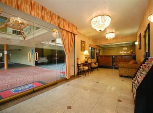 фото отеля Best Western Hollywood Plaza Inn