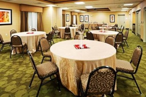 фото отеля Holiday Inn Express Hotel & Suites Mt Juliet-Nashville Area