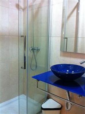 фото отеля Hostal Nersan II Madrid
