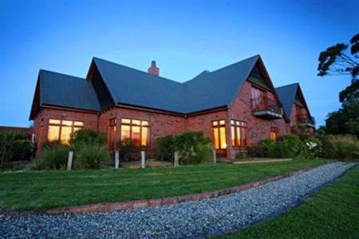фото отеля Emanuels Lake Karapiro Lodge Cambridge (New Zealand)
