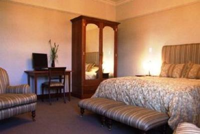 фото отеля Emanuels Lake Karapiro Lodge Cambridge (New Zealand)