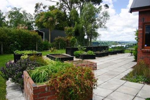 фото отеля Emanuels Lake Karapiro Lodge Cambridge (New Zealand)