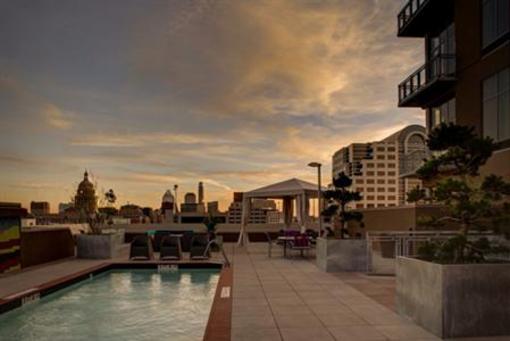 фото отеля Hampton Inn & Suites Austin at The University Capitol