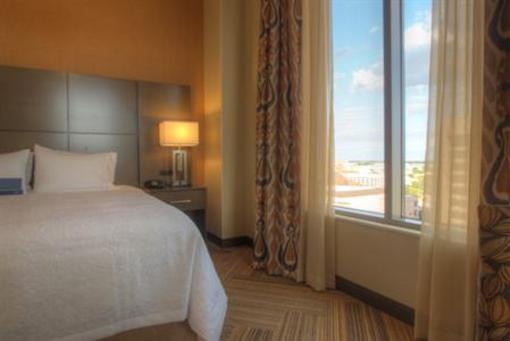 фото отеля Hampton Inn & Suites Austin at The University Capitol