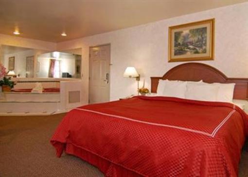 фото отеля Ramada Limited Suites Anaheim Convention Center