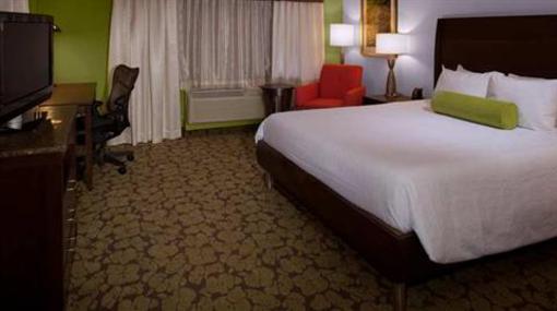 фото отеля Hilton Garden Inn Raleigh-Durham Research Triangle Park