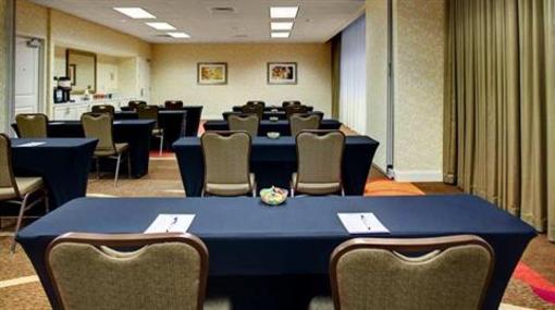 фото отеля Hilton Garden Inn Raleigh-Durham Research Triangle Park