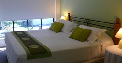 фото отеля Mermaid Beachside Bed & Breakfast Gold Coast