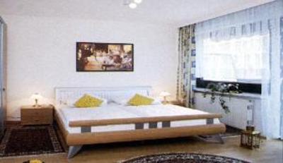 фото отеля Albertus Paris Stadt Appartement Hamburg