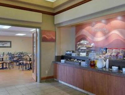 фото отеля Days Inn Calgary Airport