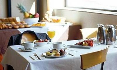 фото отеля Hesperia Sant Joan Suites
