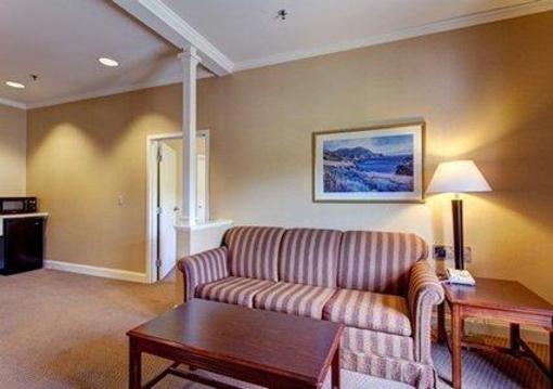 фото отеля Comfort Suites Freeport (Maine)