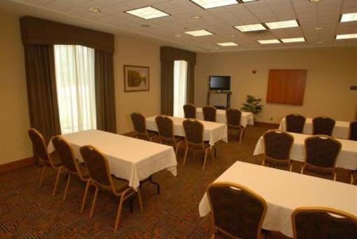 фото отеля Hampton Inn Gloucester