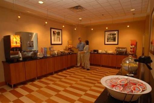 фото отеля Hampton Inn Gloucester