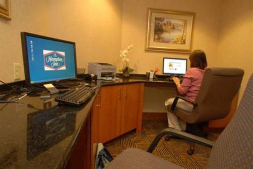 фото отеля Hampton Inn Gloucester