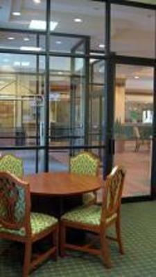 фото отеля Embassy Suites Hotel Greenville Golf Resort & Conference Ctr