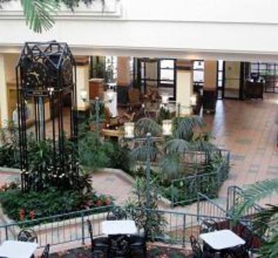фото отеля Embassy Suites Hotel Greenville Golf Resort & Conference Ctr
