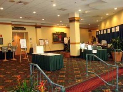 фото отеля Embassy Suites Hotel Greenville Golf Resort & Conference Ctr