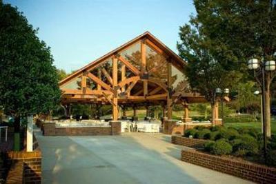 фото отеля Embassy Suites Hotel Greenville Golf Resort & Conference Ctr