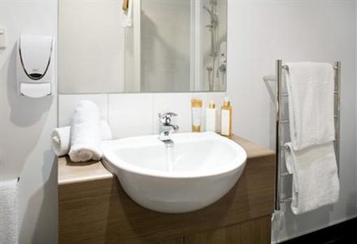 фото отеля St. Martins Waldorf Apartment Hotel