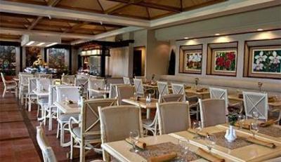 фото отеля Waterfront Insular Hotel Davao