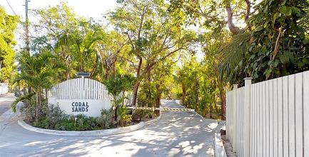 фото отеля Coral Sands Hotel Harbour Island (Bahamas)