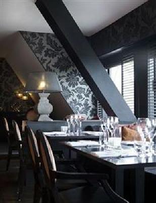 фото отеля Van Der Valk Hotel De Gouden Leeuw Voorschoten
