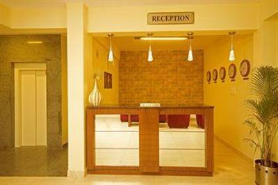 фото отеля Mel's Regency Hotel