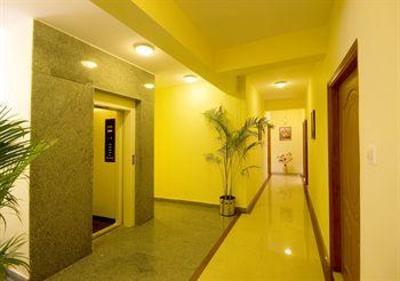 фото отеля Mel's Regency Hotel