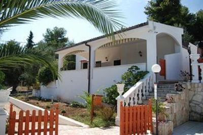 фото отеля Althea Village Apartments Vieste