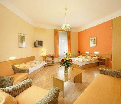 фото отеля Hotel Golden City - Garni