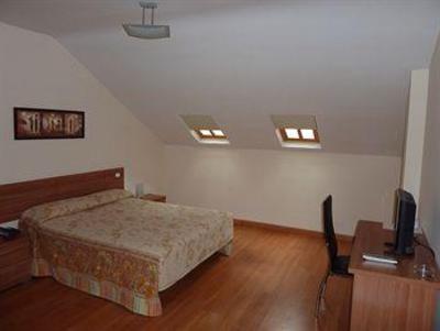 фото отеля Hostal La Morada La Cisterniga
