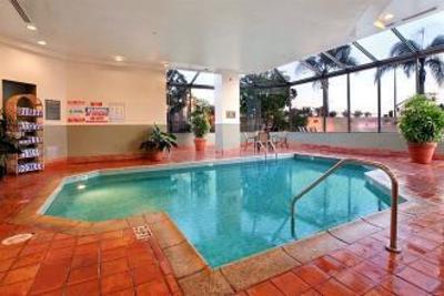 фото отеля Hilton Suites Anaheim / Orange